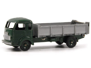 Lot 337 - DINKY TOYS FRANCE (1)