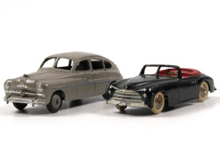 Lot 391 - DINKY TOYS (FRANCE) (2)