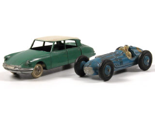 Lot 387 - DINKY TOYS FRANCE (2)