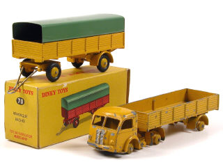 Lot 407 - DINKY TOYS (FRANCE) (2)