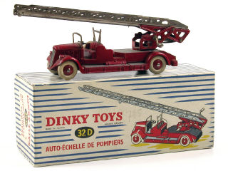 Lot 328 - DINKY TOYS (FRANCE) (1)