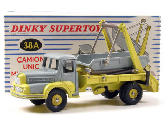 Lot 346 - DINKY TOYS (FRANCE) (1)