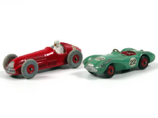 Lot 155 - DINKY TOYS (GB) (2)