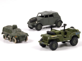 Lot 177 - DINKY TOYS (GB) (3)