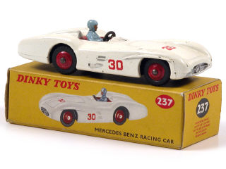 Lot 68 - DINKY TOYS GB (1)