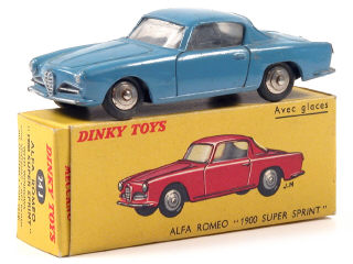 Lot 213 - DINKY TOYS FRANCE (1)