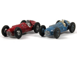 Lot 384 - DINKY TOYS FRANCE (2)