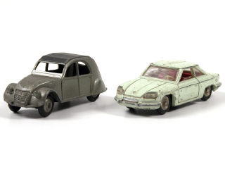 Lot 394 - DINKY TOYS FRANCE (2)