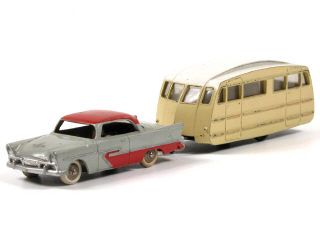 Lot 389 - DINKY TOYS (FRANCE) (2)
