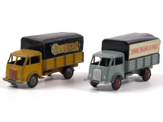 Lot 403 - DINKY TOYS (FRANCE) (2)