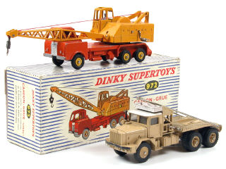 Lot 426 - DINKY TOYS FRANCE (2)
