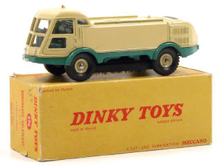 Lot 581 - DINKY TOYS FRANCE (1)