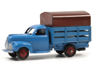 Lot 518 - DINKY TOYS FRANCE (1)