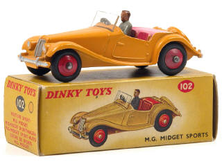 Lot 685 - DINKY TOYS (GB) (1)