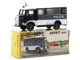 Lot 585 - DINKY TOYS FRANCE (1)