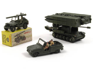 Lot 630 - DINKY TOYS FRANCE (3)