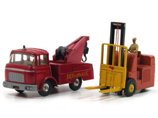 Lot 655 - DINKY TOYS (FRANCE) (2)