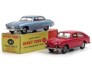 Lot 904 - DINKY TOYS (GB) (2)