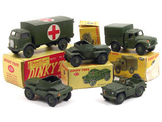 Lot 895 - DINKY TOYS GB (5)