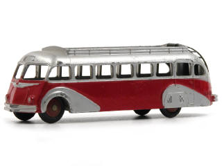 Lot 542 - DINKY TOYS FRANCE (1)