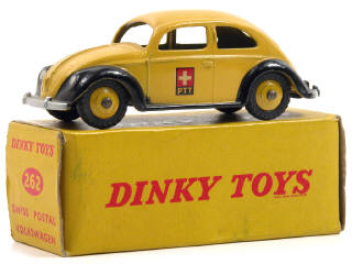 Lot 879 - DINKY TOYS (GB) (1)