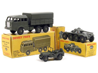 Lot 626 - DINKY TOYS FRANCE (3)