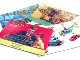 Lot 661 - MECCANO (4)