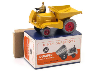 Lot 889 - DINKY TOYS FRANCE (1)