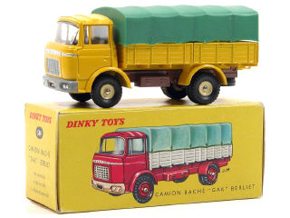 Lot 905 - DINKY TOYS FRANCE (1)