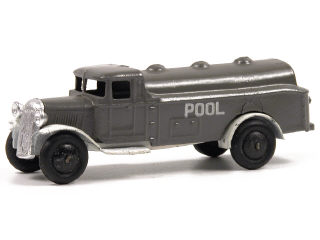 Lot 1007 - DINKY TOYS GB (1)