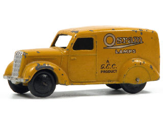 Lot 1048 - DINKY TOYS GB (1)