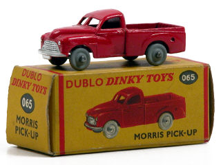 Lot 1081 - DINKY TOYS GB (1)