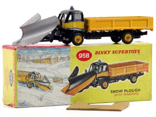 Lot 1106 - DINKY TOYS GB (1)
