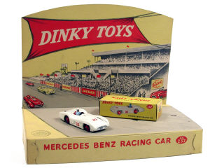 Lot 854 - DINKY TOYS GB (2)