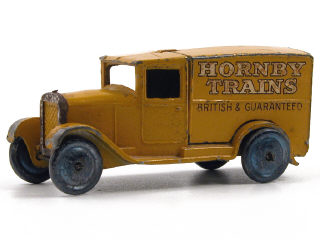 Lot 1013 - DINKY TOYS GB (1)