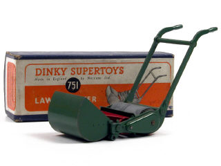 Lot 1130 - DINKY TOYS GB (1)