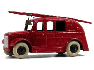 Lot 1060 - DINKY TOYS GB (1)