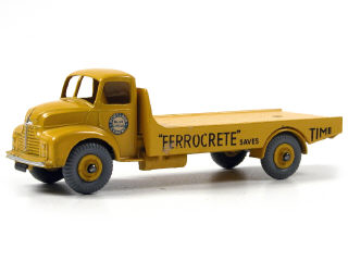 Lot 103 - DINKY TOYS GB (1)