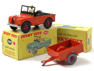 Lot 139 - DINKY TOYS (GB) (2)