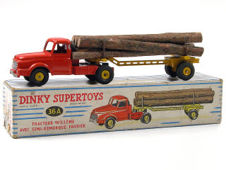 Lot 324 - DINKY TOYS (FRANCE) (1)