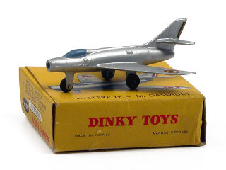 Lot 378 - DINKY TOYS FRANCE (1)