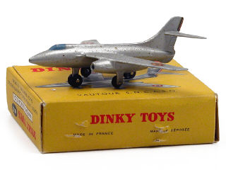 Lot 381 - DINKY TOYS FRANCE (1)