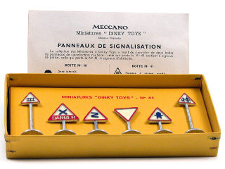 Lot 276 - DINKY TOYS FRANCE (1)