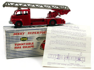 Lot 551 - DINKY TOYS GB (1)
