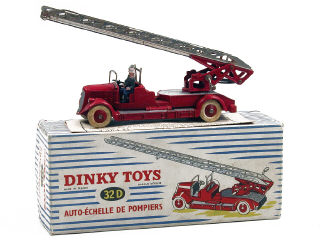 Lot 302 - DINKY TOYS (FRANCE) (1)