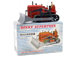 Lot 347 - DINKY TOYS FRANCE (1)