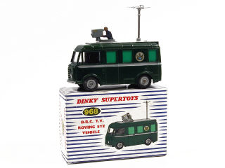 Lot 557 - DINKY TOYS (GB) (1)