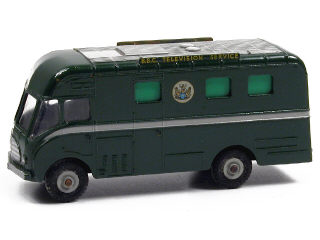 Lot 553 - DINKY TOYS GB (1)