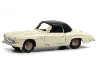 Lot 176 - DINKY TOYS (FRANCE) (1)