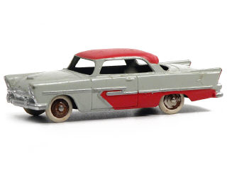 Lot 166 - DINKY TOYS (FRANCE) (1)